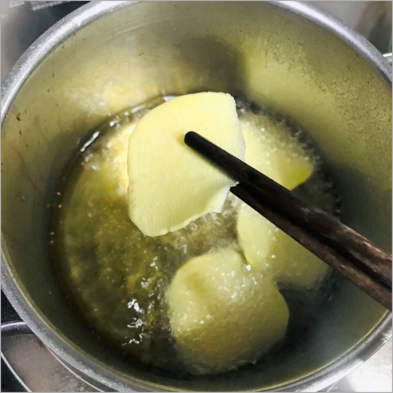 Step 2 Frying sweet potatoes Fried sweet potatoes (recipe shared by a user)