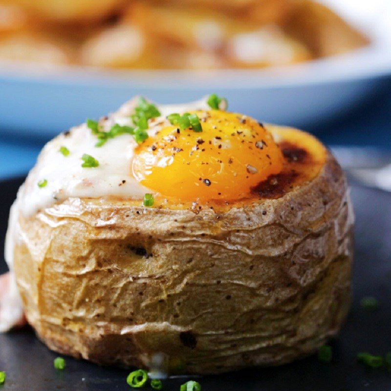 Step 4 Final product Baked potatoes with bacon