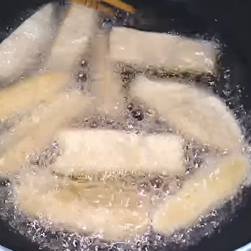 Step 2 Fry the Ribs for Braised Vegetarian Ribs with Lemongrass and Chili