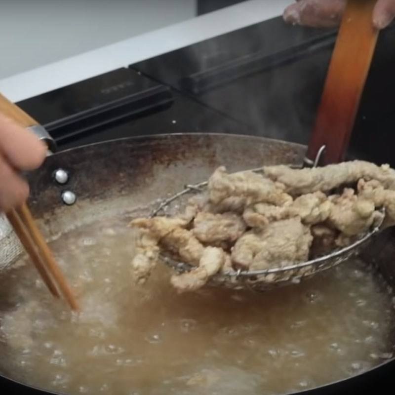 Step 4 Fry the beef Fried beef with soy sauce