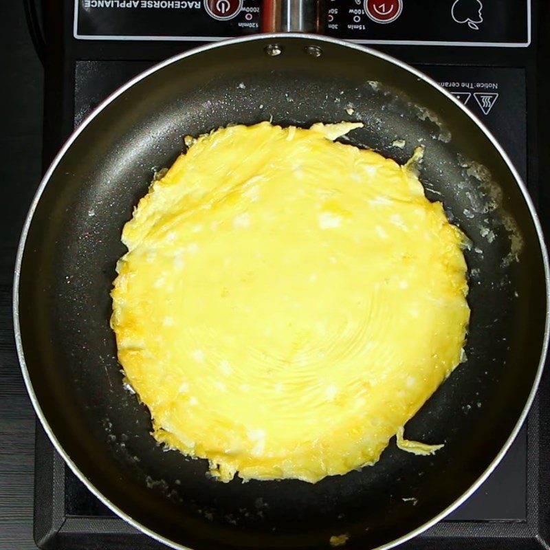 Step 3 Fried Eggs Colorful Shrimp Omelette