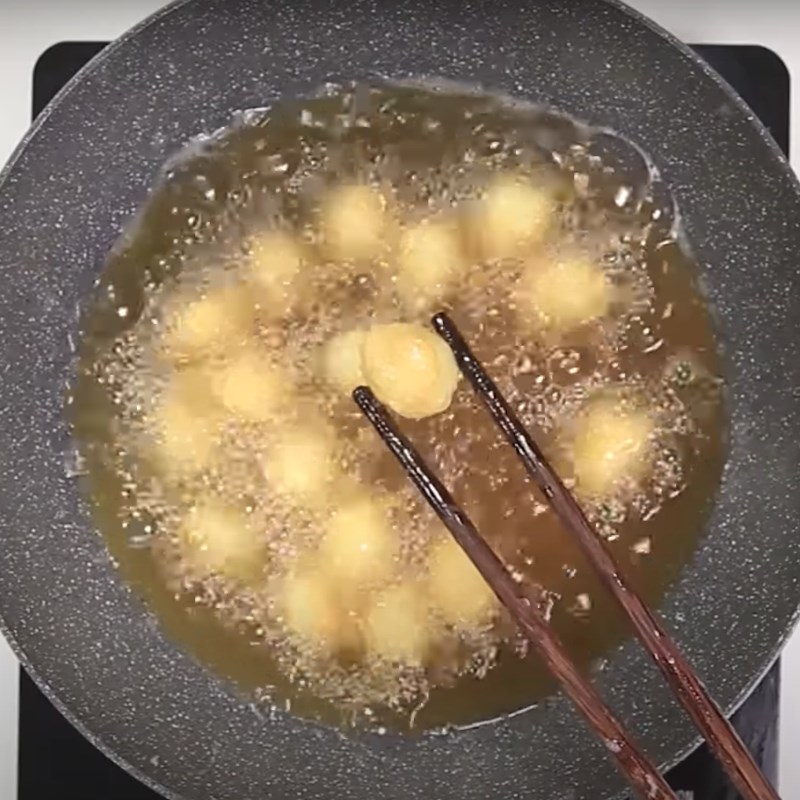 Step 2 Fried Quail Eggs Crispy Fried Quail Eggs with Garlic Butter Sauce