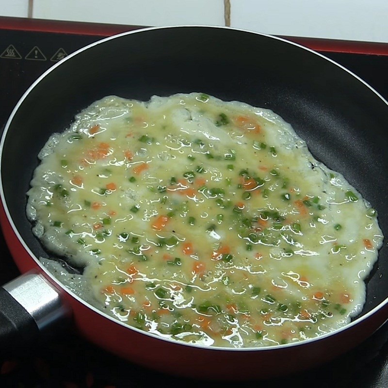 Step 2 Fry and Roll the Eggs for Heart-Shaped Carrot Rolled Eggs