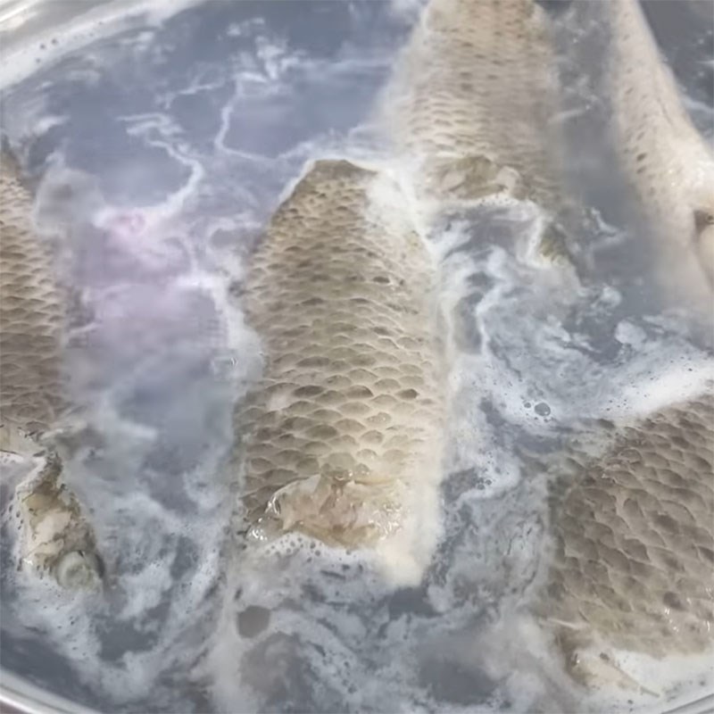 Step 4 Add the taro Taro soup with snakehead fish