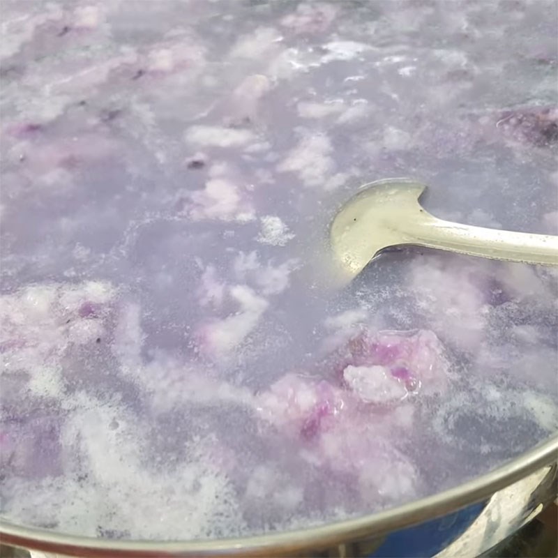 Step 4 Add the taro Taro soup with snakehead fish