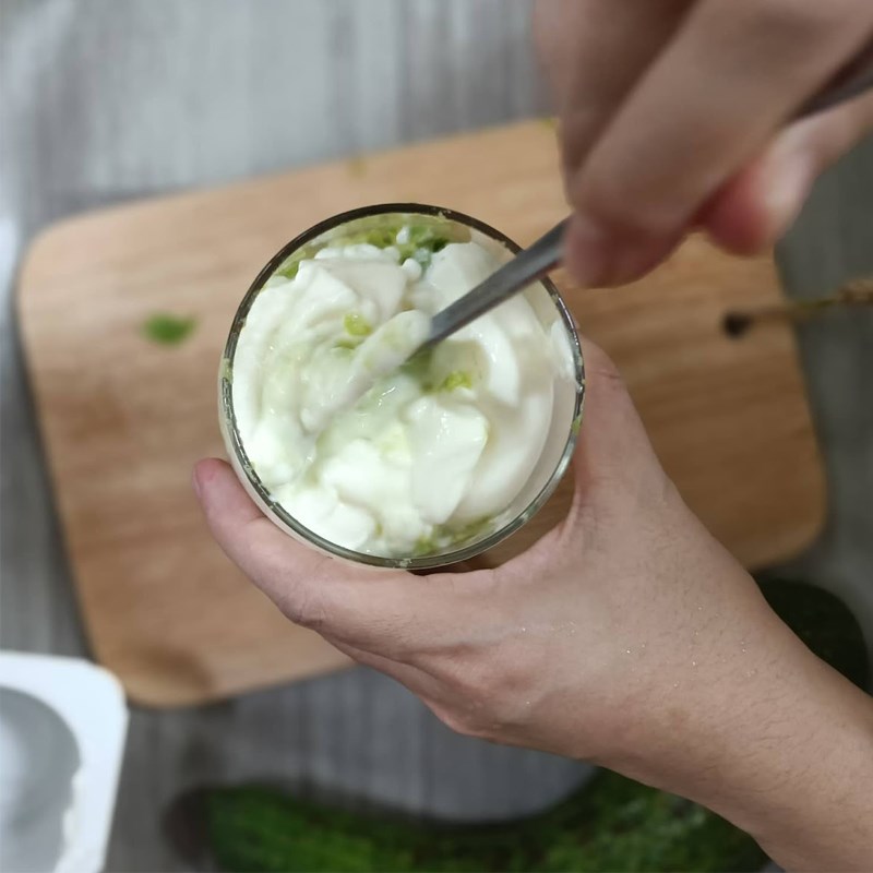 Step 2 Add yogurt to the mashed avocado Avocado with yogurt