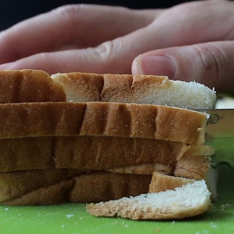 Step 1 Prepare the bread for crispy fried shrimp sandwich