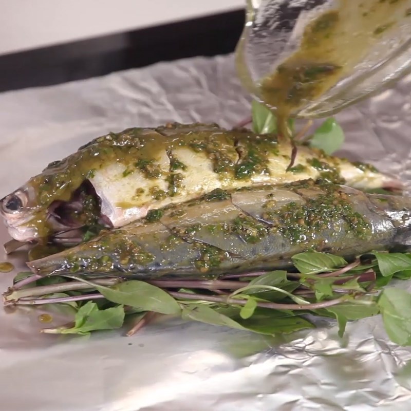 Step 4 Prepare and grill the fish Grilled mackerel with basil leaves