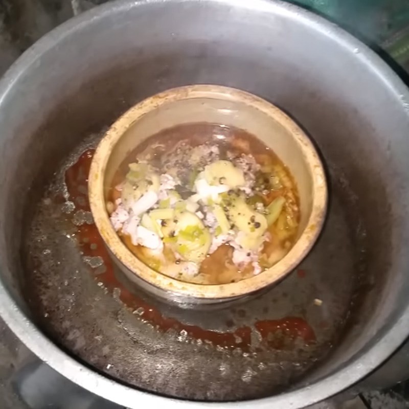 Step 3 Steam Salted fish steamed with pork