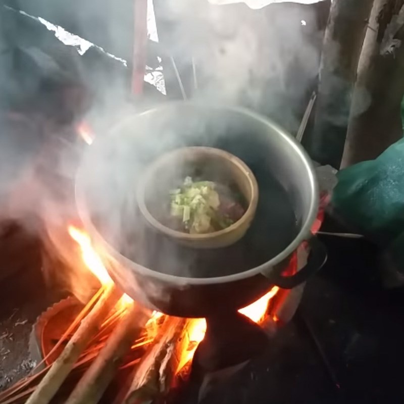Step 3 Steam Salted fish steamed with pork