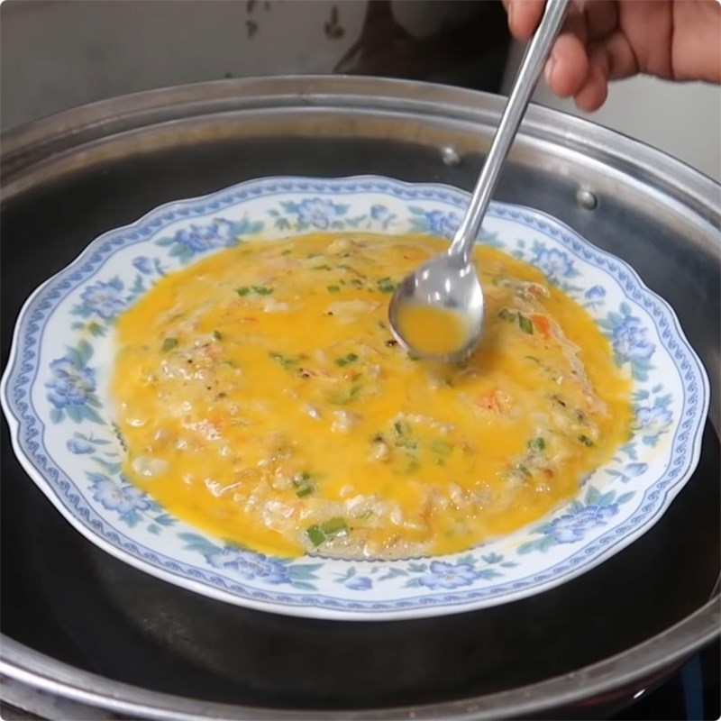 Step 4 Steamed fish sauce with pork belly and egg