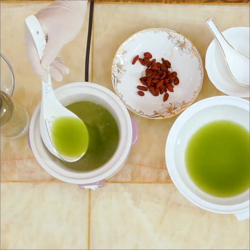 Step 2 Steam the bird's nest for steamed bird's nest with pandan leaves