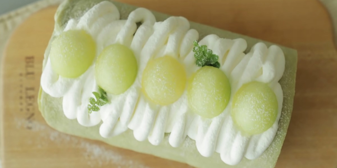 crepe coconut banana delicious roll 04153