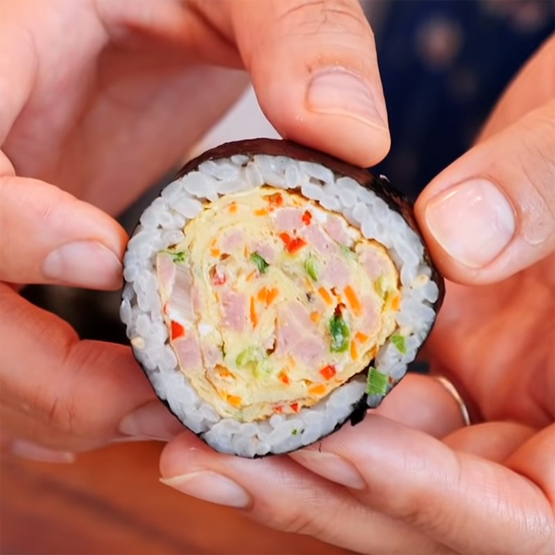 Step 5 Rolling kimbap Fried egg mixed kimbap