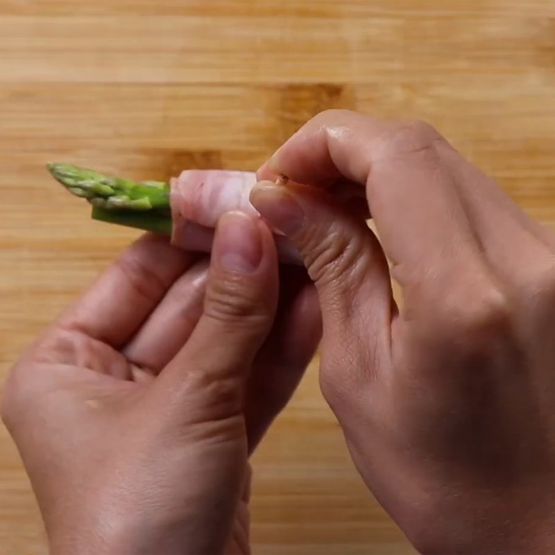 Step 2 Wrap the bacon for Bacon-Wrapped Asparagus