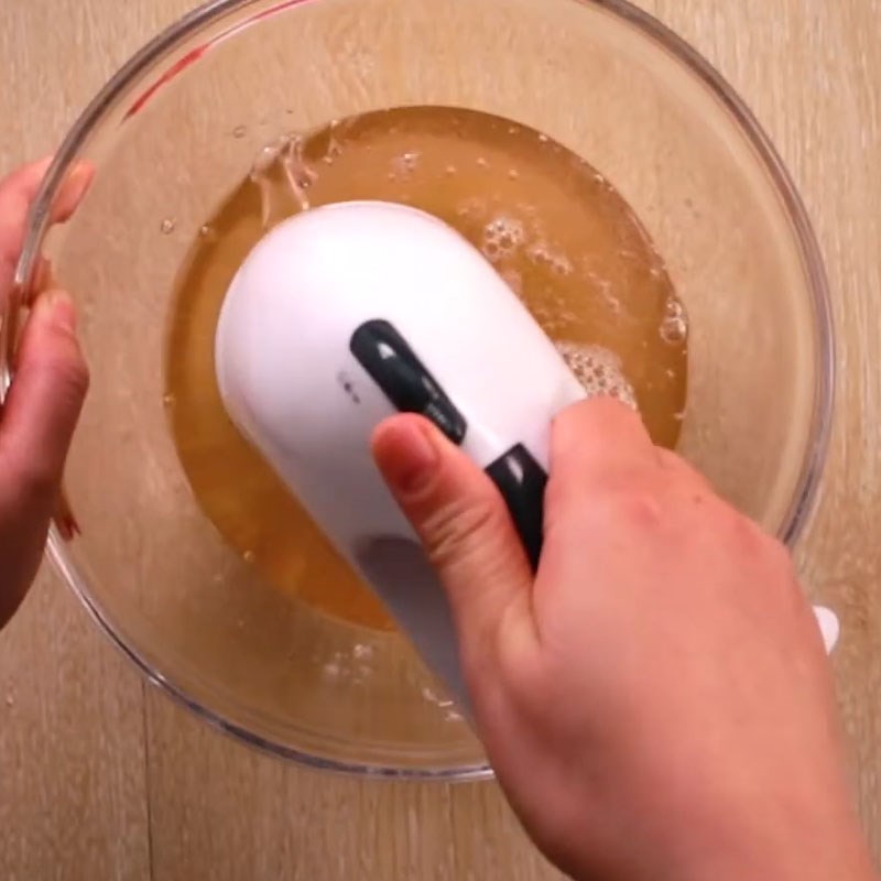 Step 2 Whip the Sugar Orange Flavored Marshmallow Candy