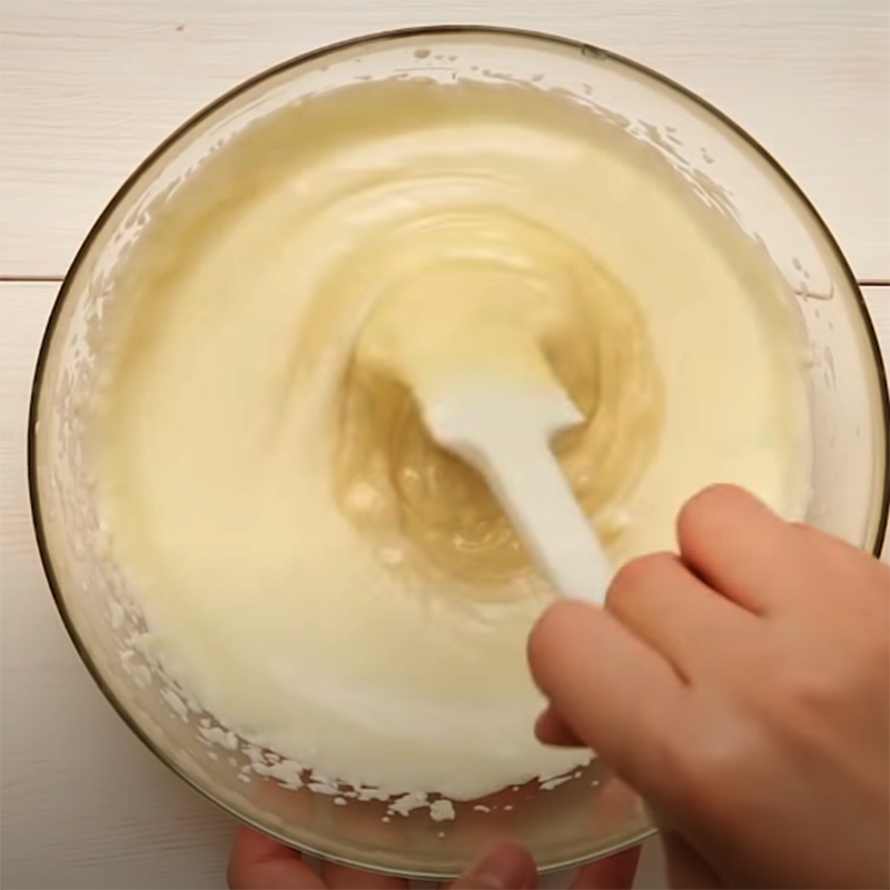 Step 2 Whipping Cream Mint Chocolate Cake