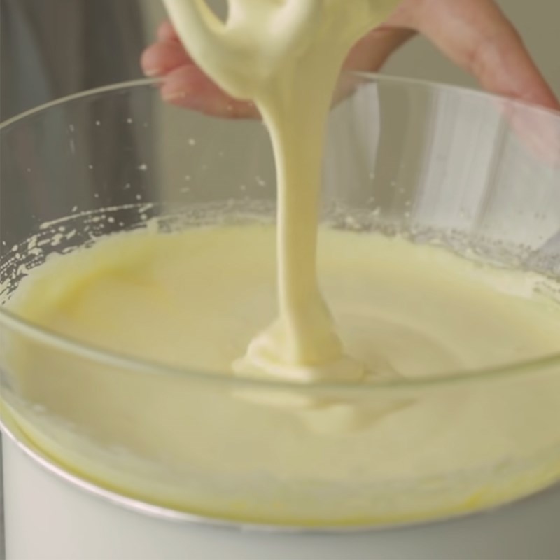 Step 2 Whipping Whole Eggs Taiwanese Sponge Cake using a rice cooker