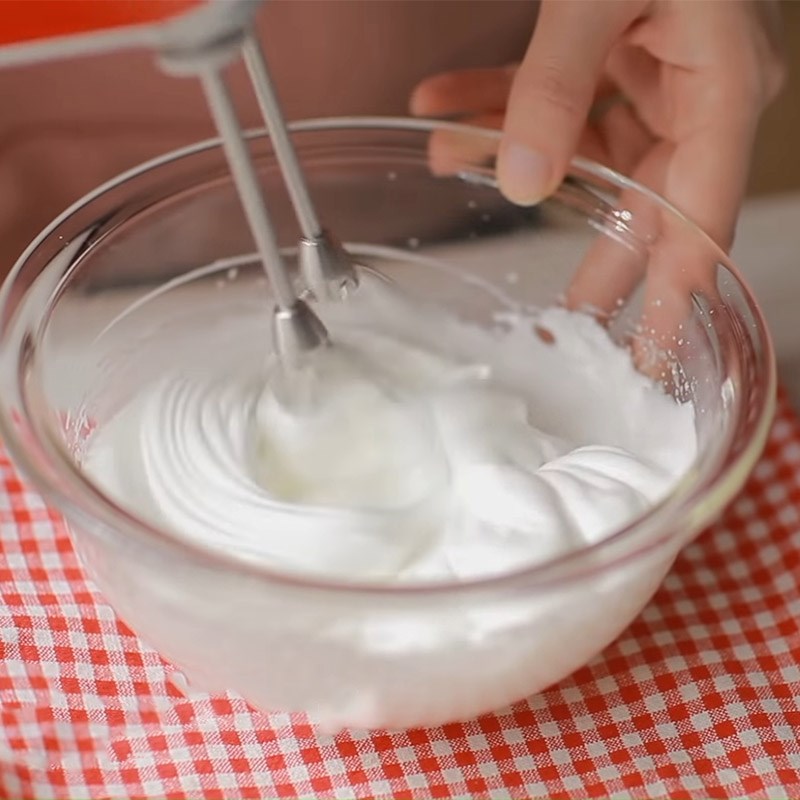 Step 1 Whipping the Egg Whites Blueberry Yogurt Mousse Cake