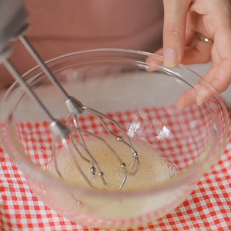Step 1 Whipping the Egg Whites Blueberry Yogurt Mousse Cake