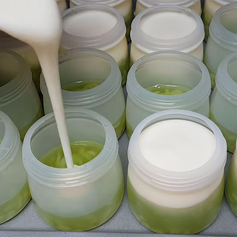 Step 3 Pour into jars and chill Green rice yogurt