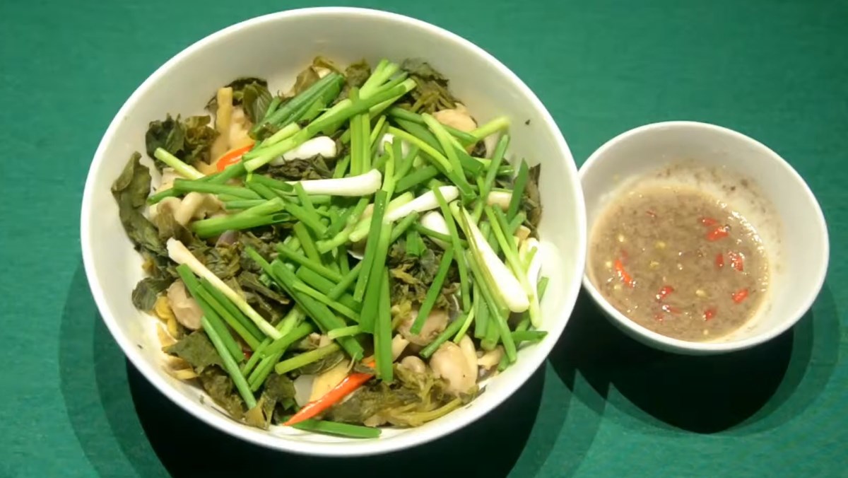 2 Simple and Delicious Ways to Make Steamed Pork Intestines with Ginger and Perilla 19 Steamed Pork Intestines with Vietnamese Perilla