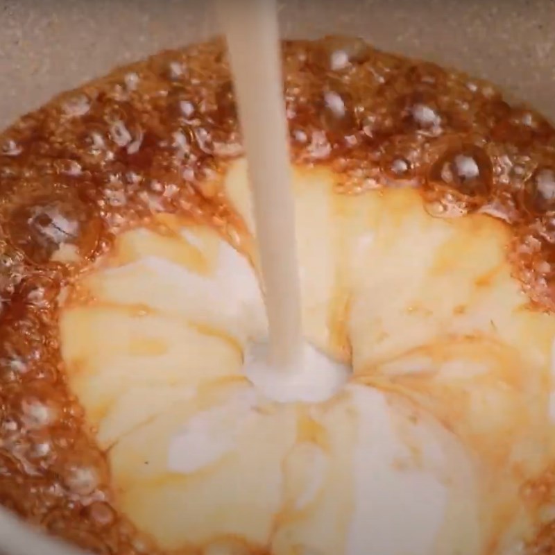 Step 1 Melting palm sugar Grilled coconut cake with an air fryer