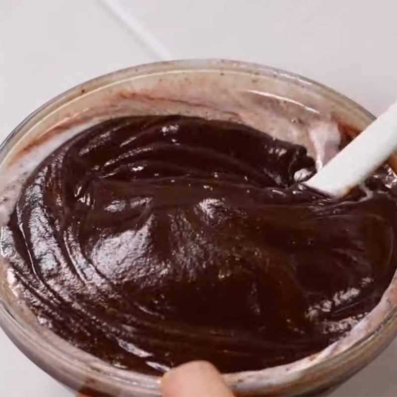 Step 1 Melt the chocolate Chocolate-filled marshmallow