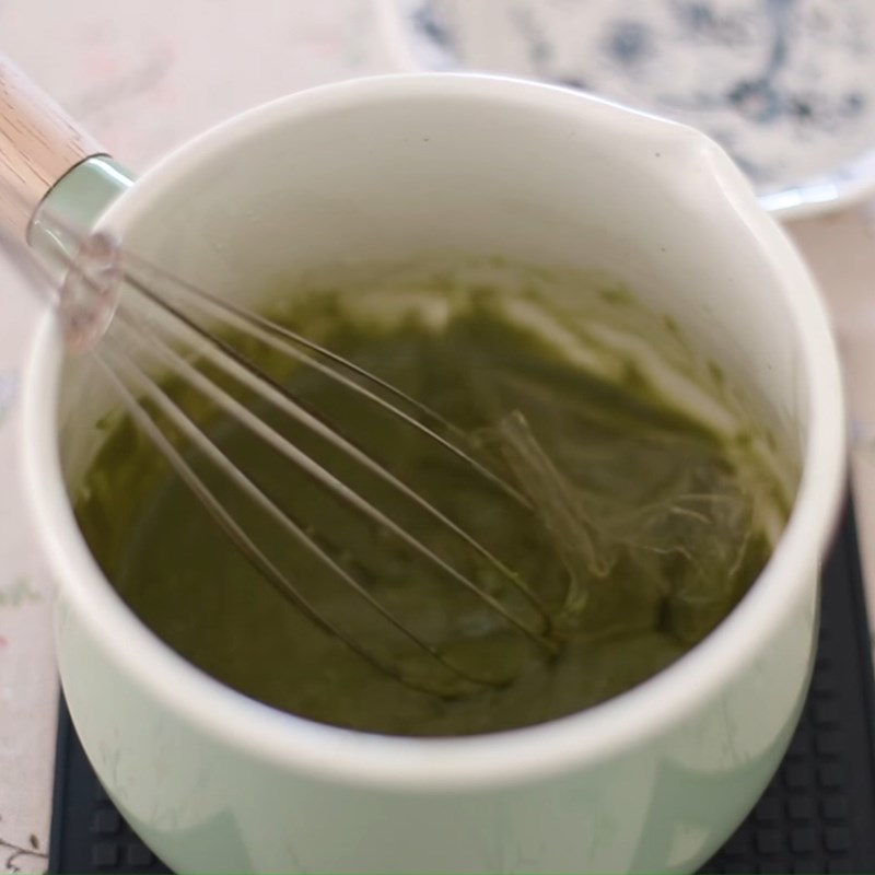 Step 4 Cooking the green tea egg mixture Green tea mousse