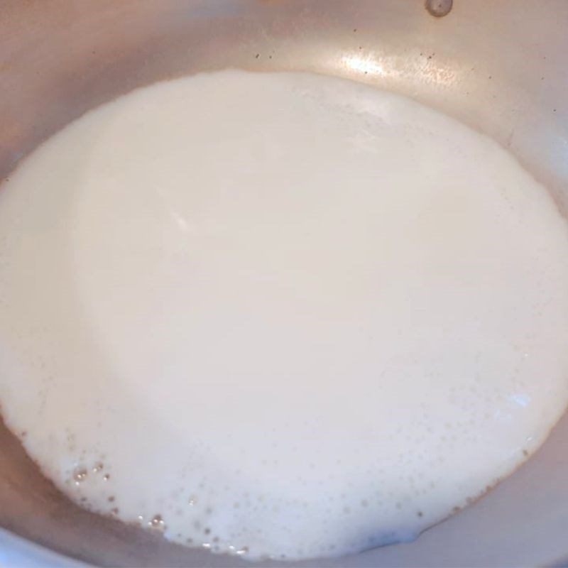 Step 1 Heat the milk for Matcha latte