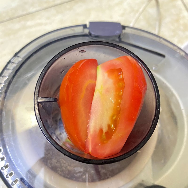 Step 2 Juice the Tomatoes and Grapefruit for Grapefruit Tomato Juice