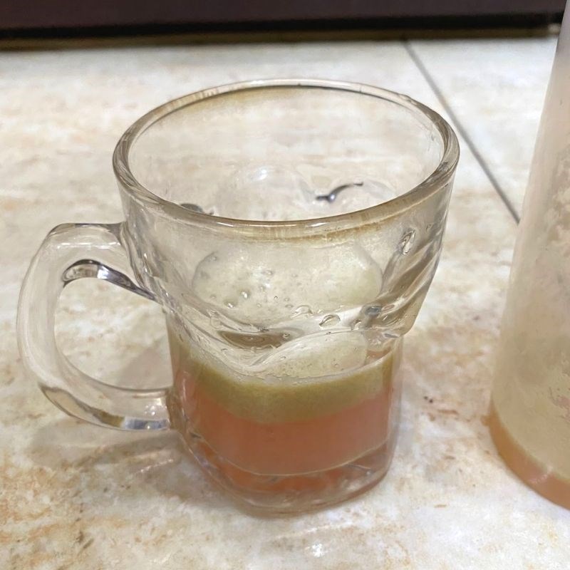 Step 2 Juicing guava and plum Guava and plum juice