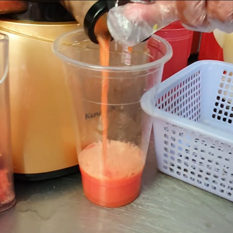 Step 2 Juicing the papaya Green papaya juice