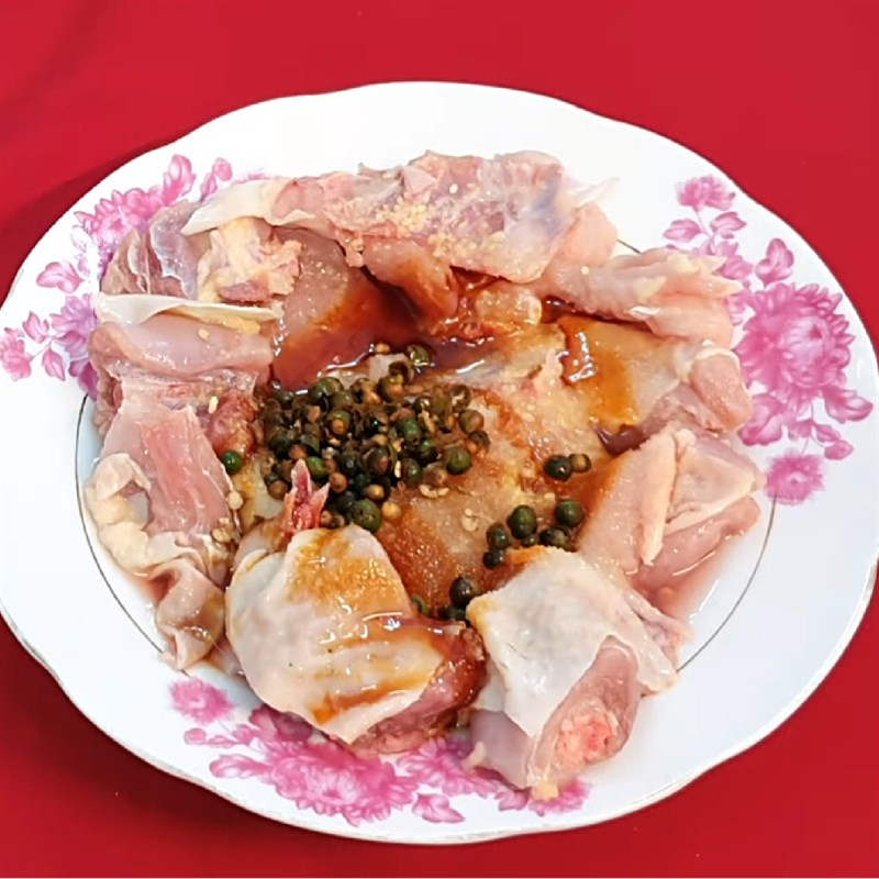 Step 2 Prepare Chicken Meat for Braised Chicken with Green Pepper