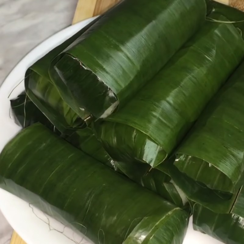Step 4 Banana Wrapping Grilled Sticky Rice Banana