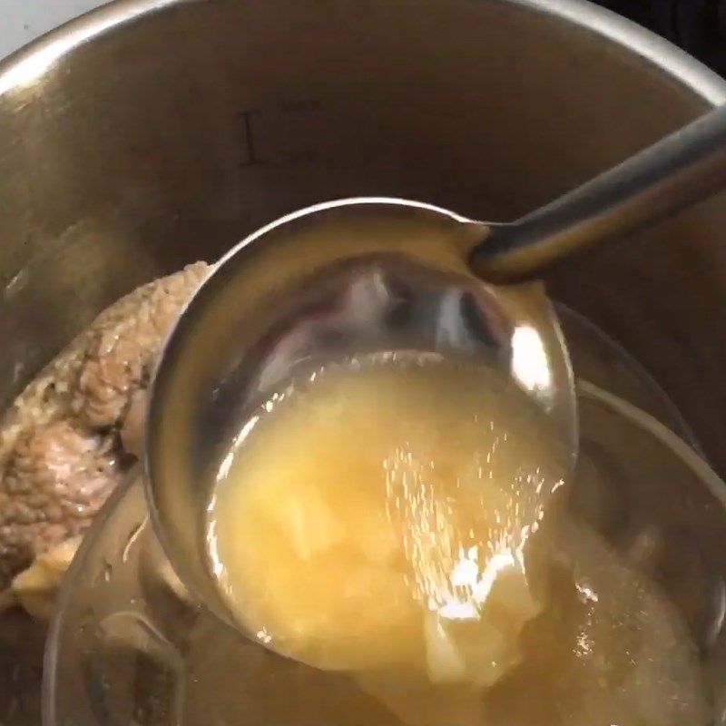 Step 3 Pork Leg Stew German-style milk stew