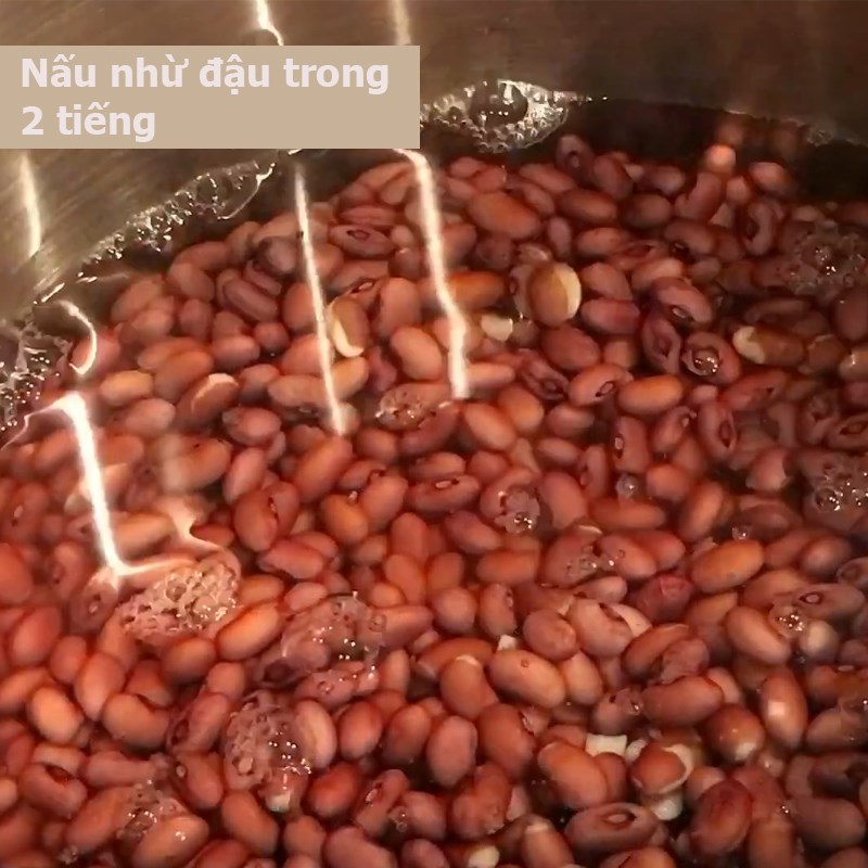 Step 1 Cooking red beans Vegetarian red bean bun