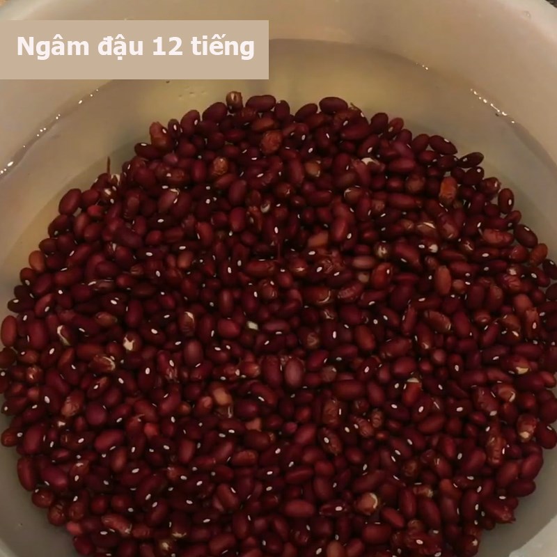 Step 1 Cooking red beans Vegetarian red bean bun