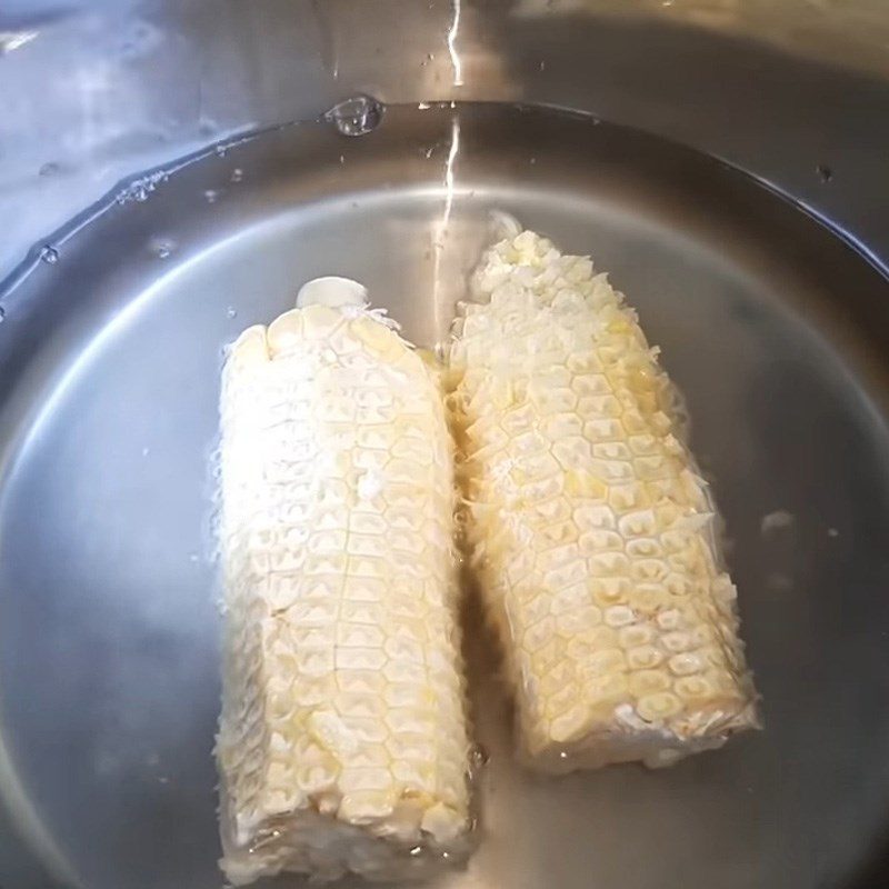 Step 3 Simmer corn cob broth Corn soup with mushrooms