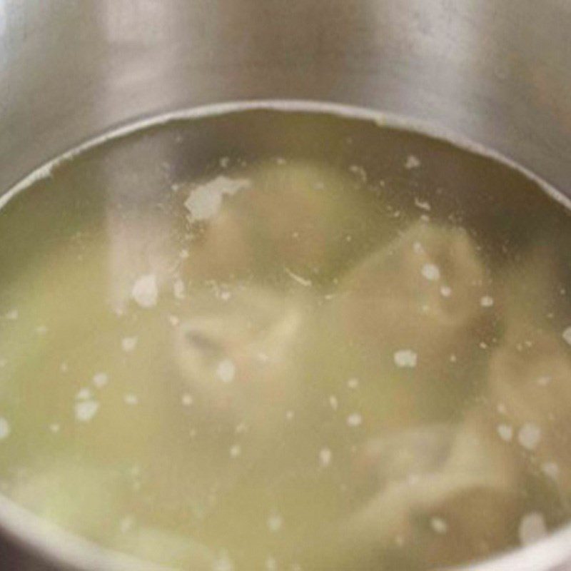 Step 1 Simmer the broth for kimchi rib hotpot