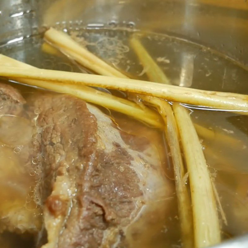 Step 2 Cook beef noodle soup using pressure cooker