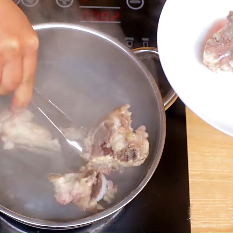 Step 2 Simmer the bones for Beef Pho with Red Sauce