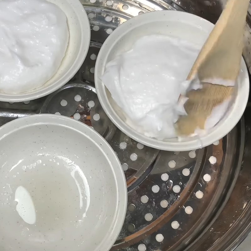 Step 4 Steaming the Cake Hue Rice Cake