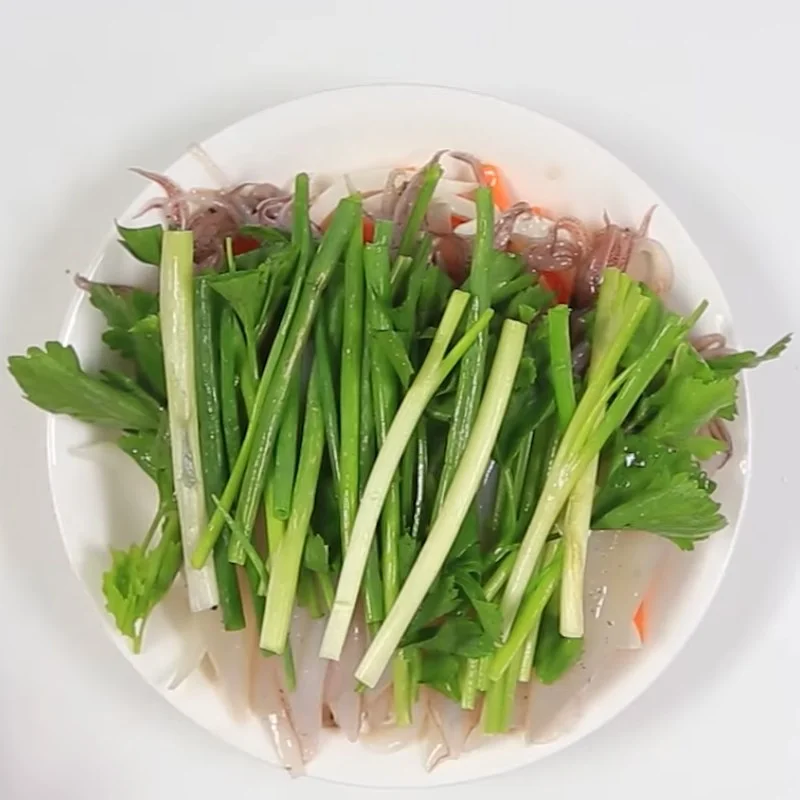 Step 3 Steam squid Ginger steamed squid
