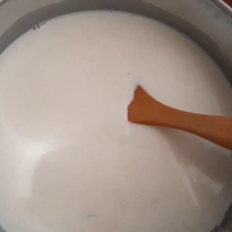 Step 1 Dissolve condensed milk and fresh milk Dragon Fruit Yogurt