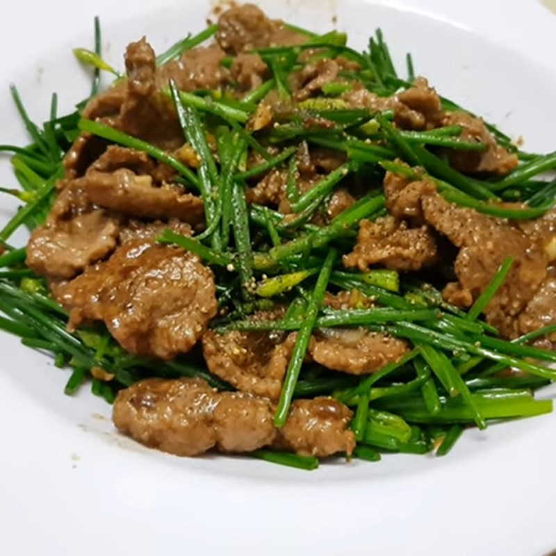 Step 5 Completion Chives stir-fried with beef