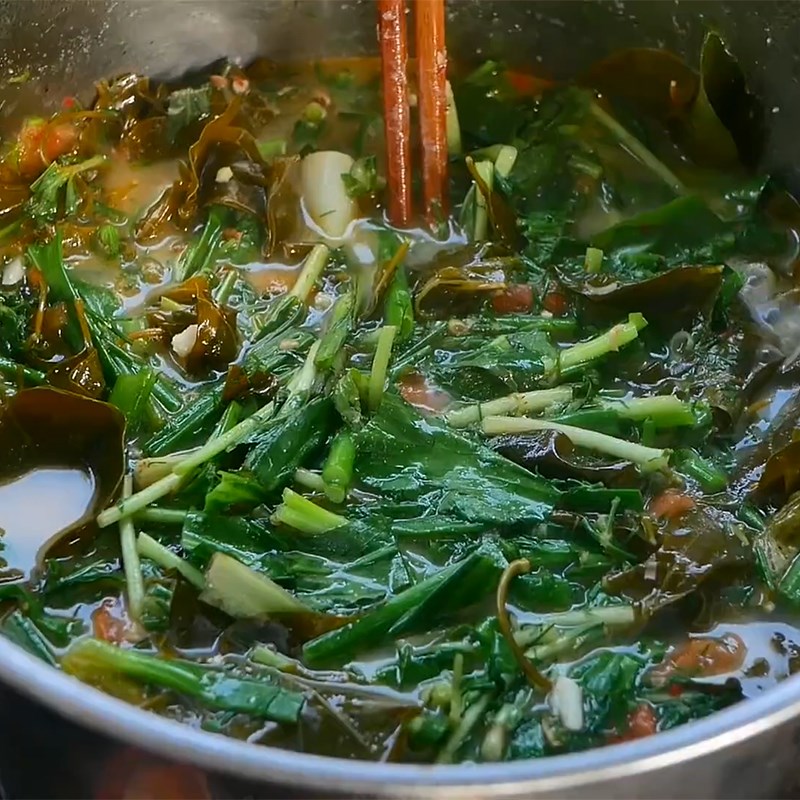 Step 4 Completion of Beef Hot Pot with Wild Betel Leaves