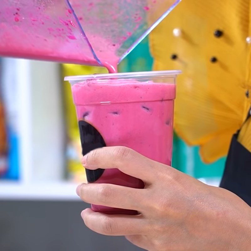 Step 6 Completion Red dragon fruit milk tea