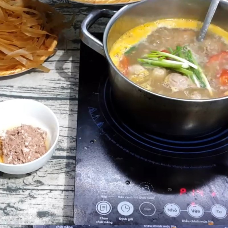 Step 5 Completion Southern Crab Hot Pot with Seafood