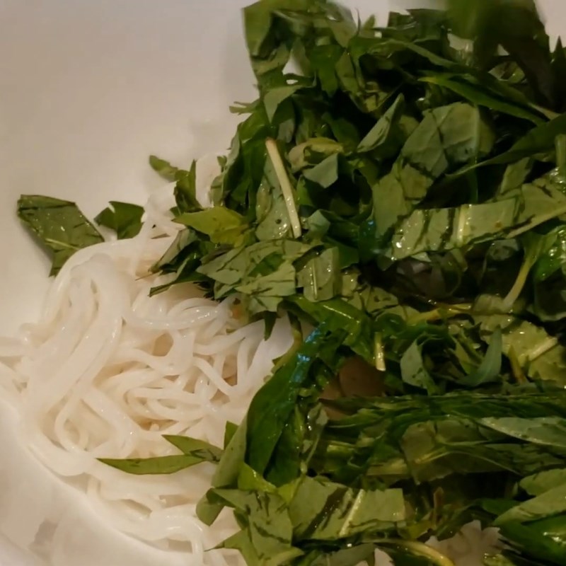 Step 5 Finish Beef noodle with tomatoes